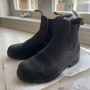 Blundstone Aus 5 (US 8) black cute Chelsea version